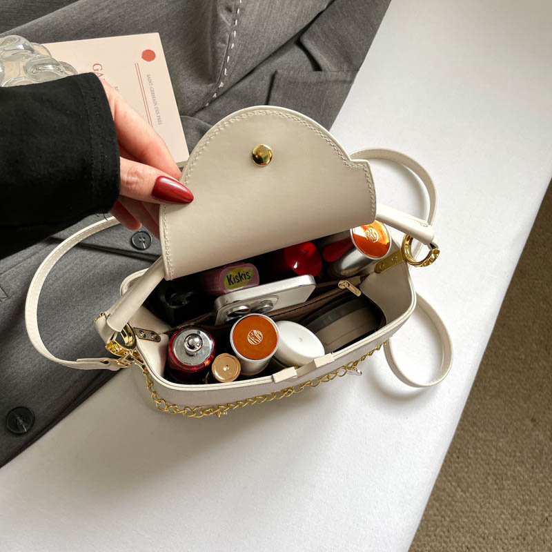Tas Selempang Wanita Kulit PU  - Interior Design Trends 2026 ulasan dan harga